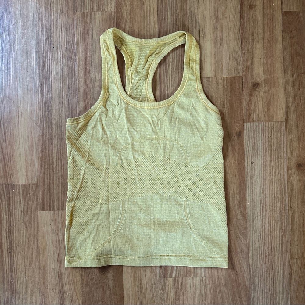 Swiftly Tech Racerback Tank Top 2.0
Waist Length size 4(XS)